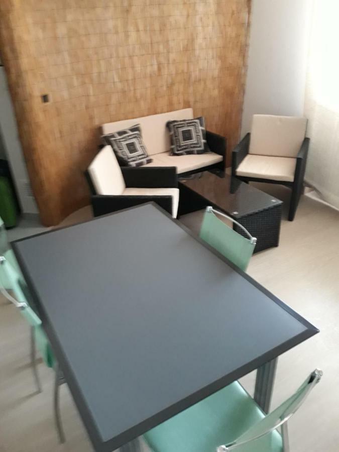 Rooms Center Wolf - Matrimoniale E Comunicanti Matera Extérieur photo