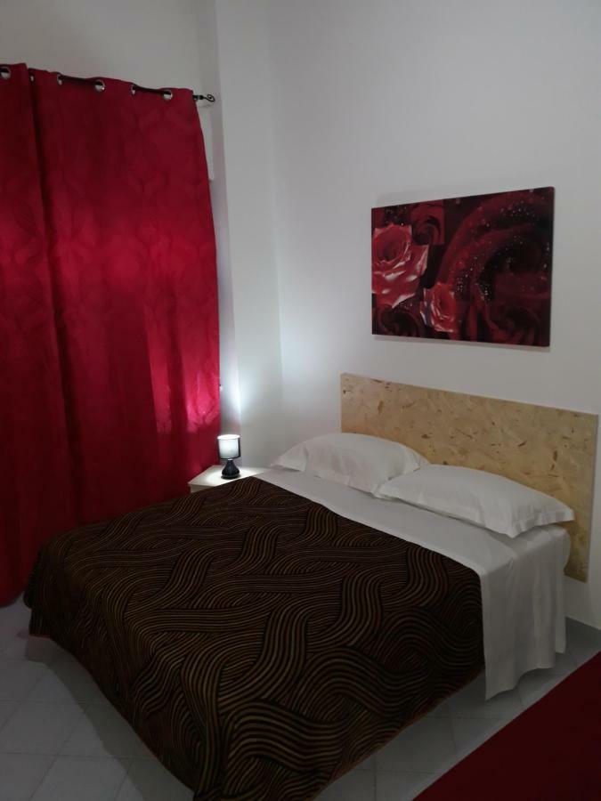 Rooms Center Wolf - Matrimoniale E Comunicanti Matera Extérieur photo