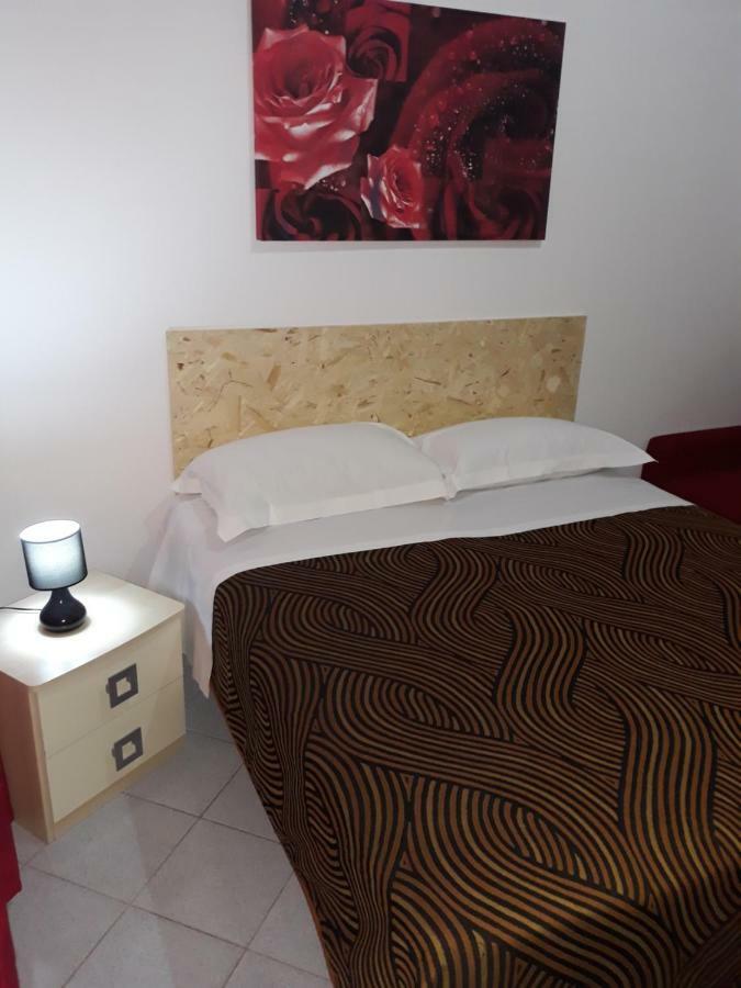 Rooms Center Wolf - Matrimoniale E Comunicanti Matera Extérieur photo