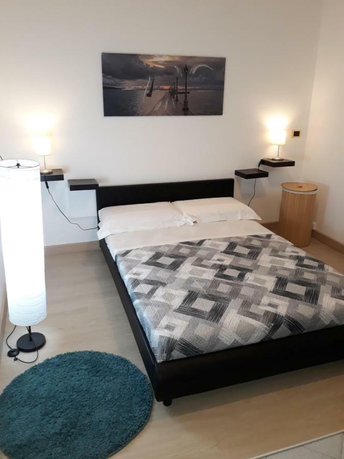 Rooms Center Wolf - Matrimoniale E Comunicanti Matera Extérieur photo